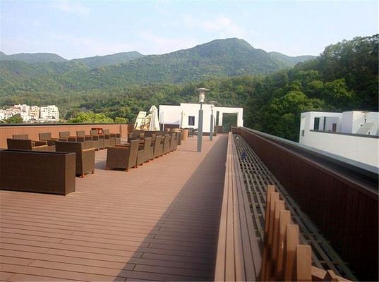 목재 곡물 패턴 맞춤형 바닥 및 바닥에 대한 합성 WPC 바닥 재료