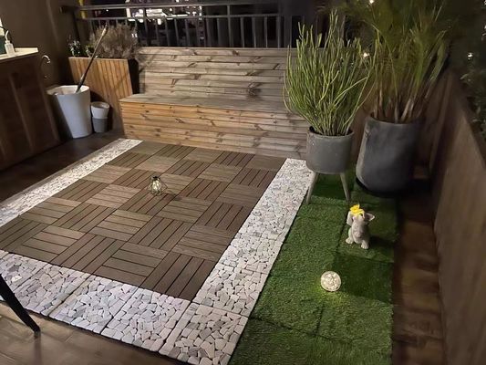 나무 곡물 패턴 WPC 실내 데킹 바닥 타일 합성 나무 플라스틱 복합