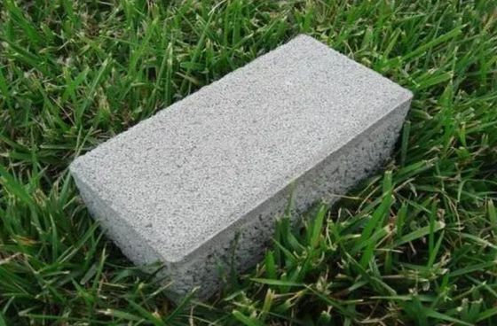 스타일리시 인 Sintering 회색과 빨간색 세라믹 물 투과성 벽돌